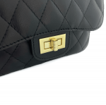 Капитонирана чанта за през рамо от естествена кожа Mila - черна