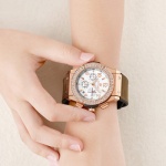 Луксозен дамски часовник HOT20